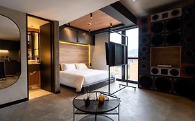 Indie Universe Creative Hotel